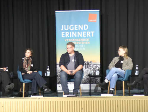 Podiumsdiskussion "Zugang schaffen - Inklusion und Barrierefreiheit" zum Kickoff der Förderlinie jugend erinnert